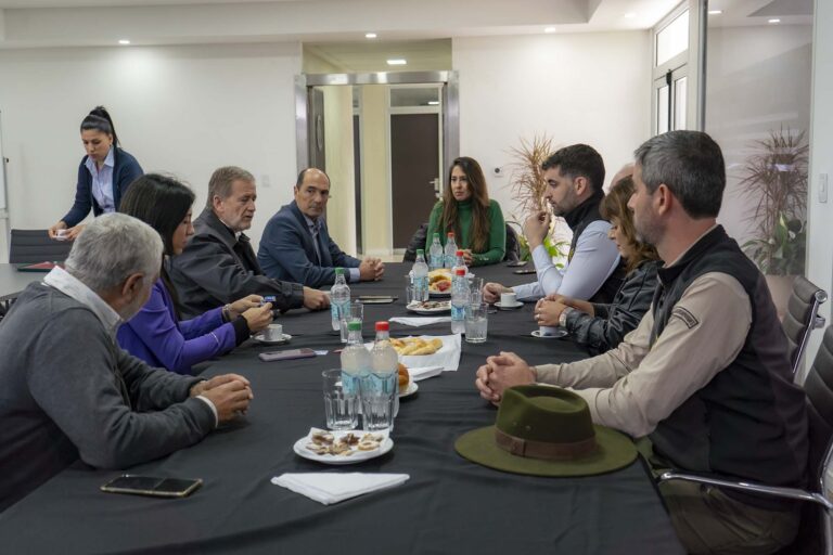 Entrega de Lanchas de Aluminio Naval a la Administración de Parques Nacionales