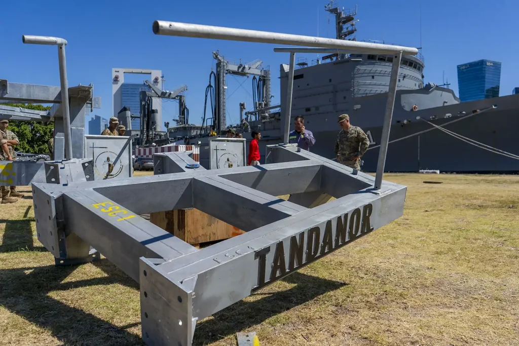 Capacitación para el montaje de la Base Petrel