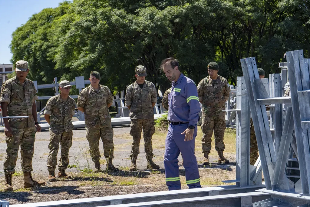 Capacitación para el montaje de la Base Petrel