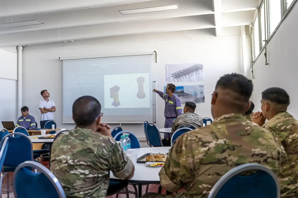 Capacitación para el montaje de la Base Petrel