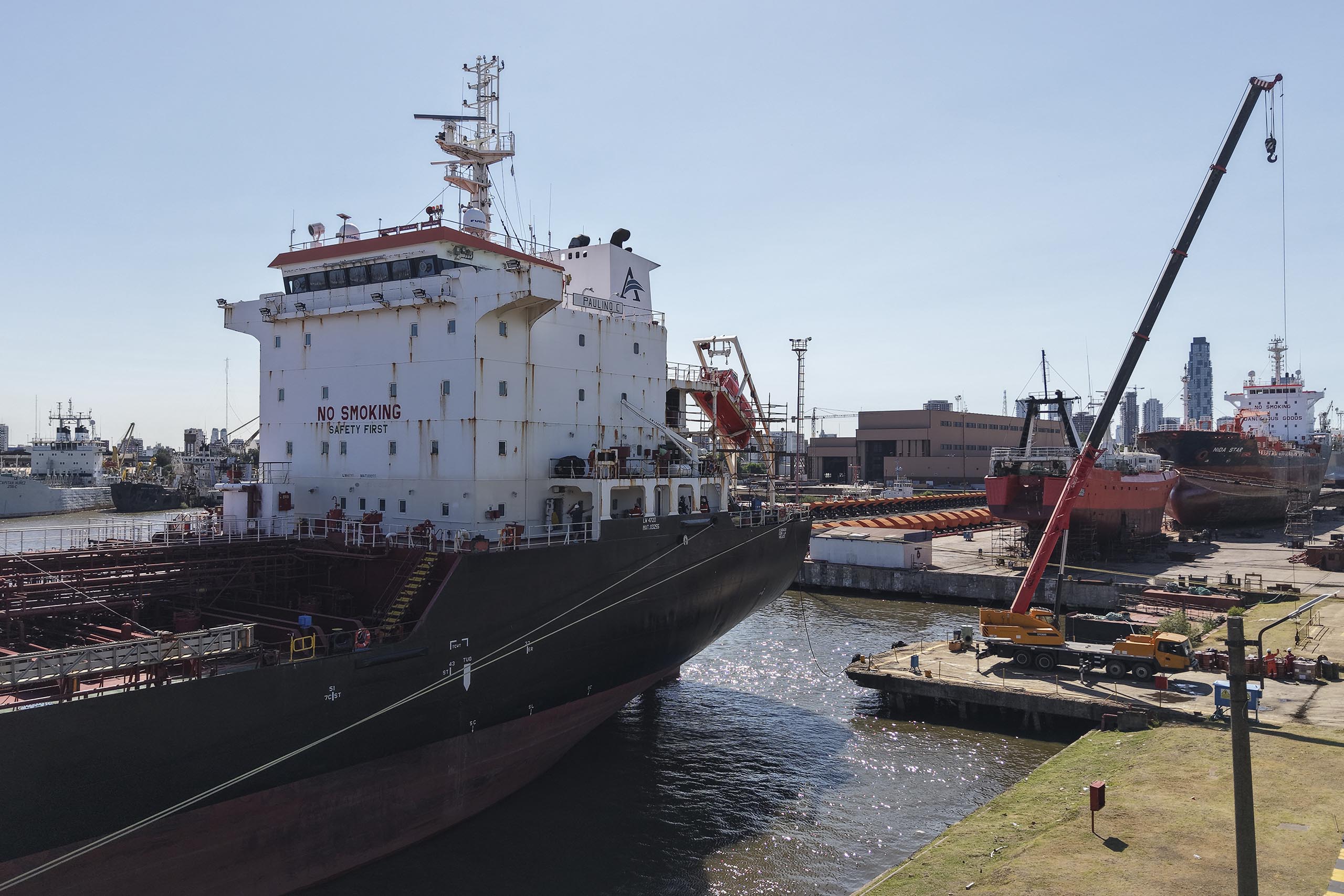PAULINO C en muelle E