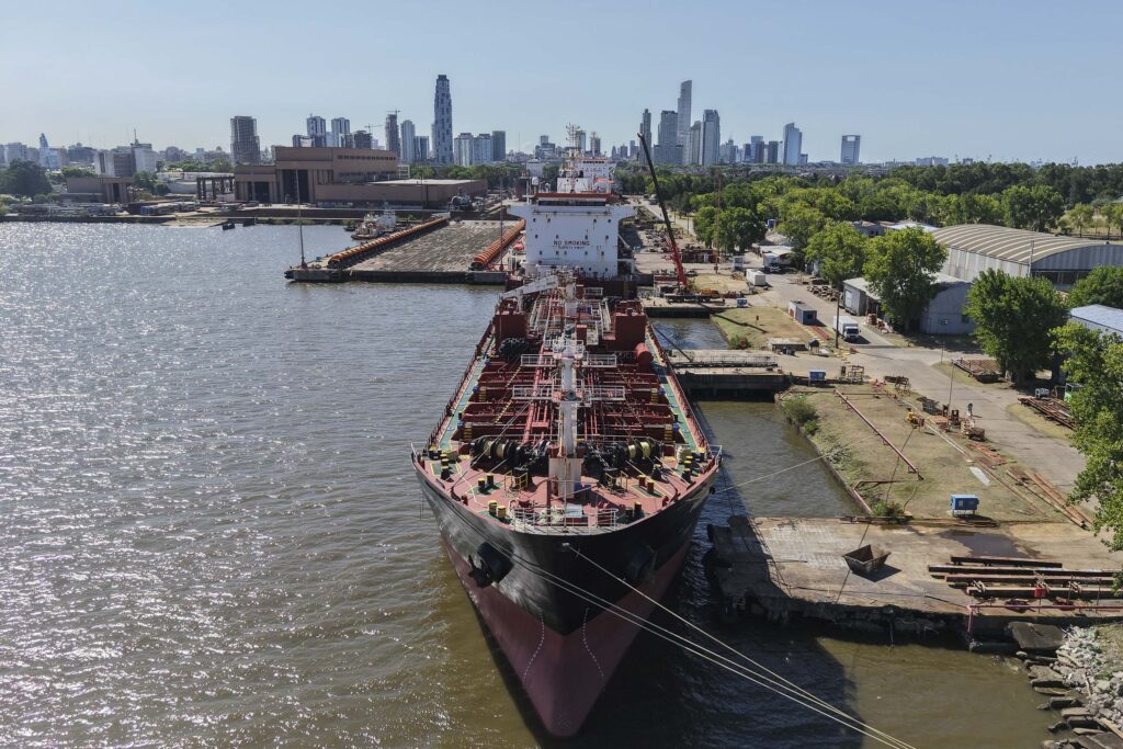 PAULINO C en muelle E
